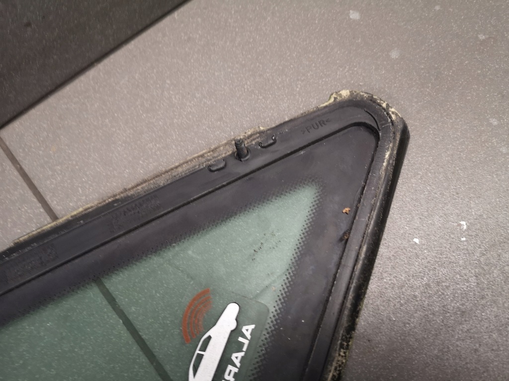 фото №6, Стекло треугольник правая audi a8 d2 4d0845300