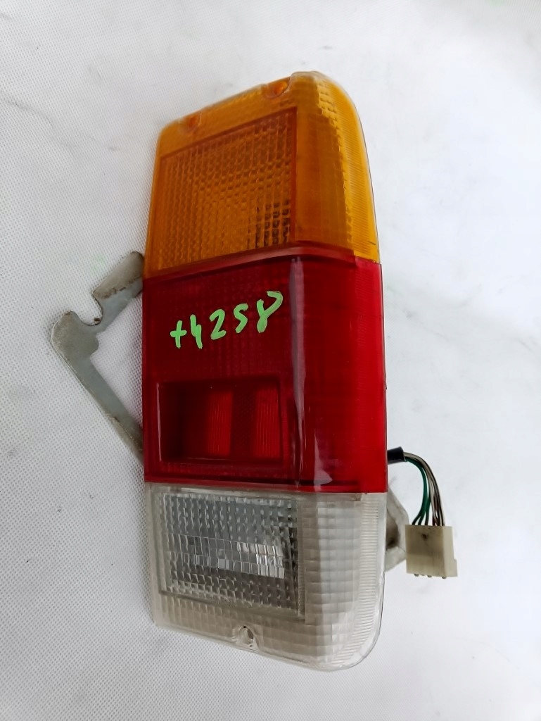 фото №1, Nissan teana лампа задня права