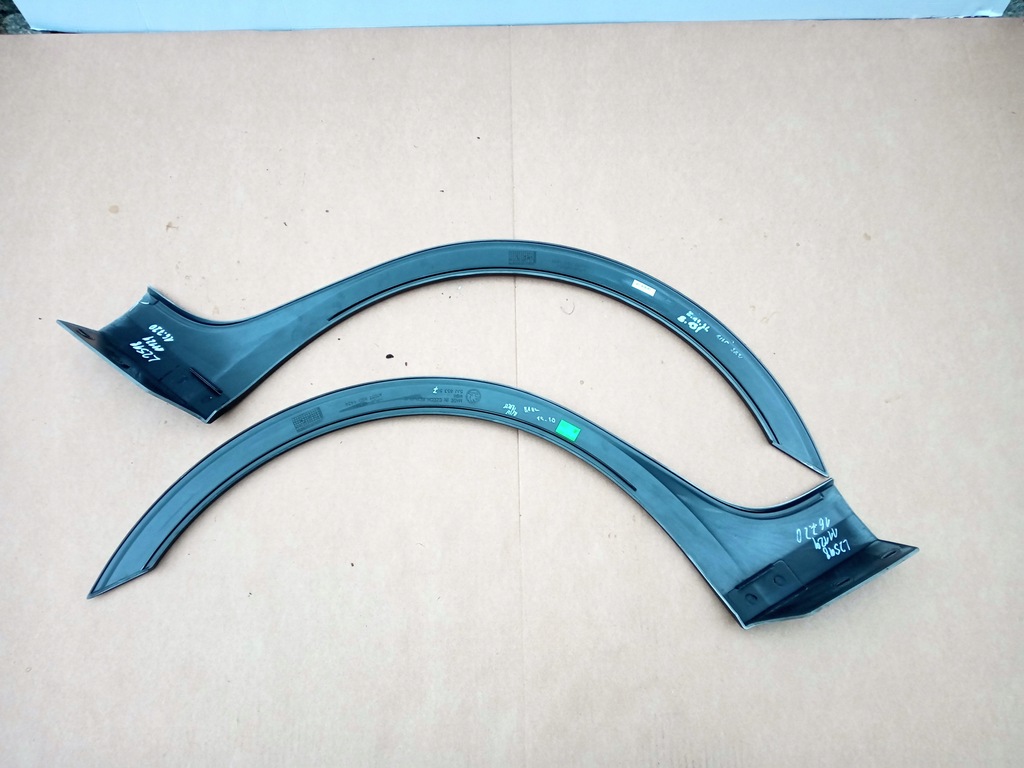 фото №2, Skoda rapid scout левая правая молдинг крыла задняя