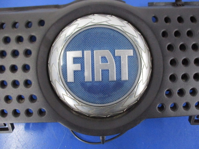 фото №2, Fiat panda ii решётка радиатора решётка радиатора 735314236 эмблема logo