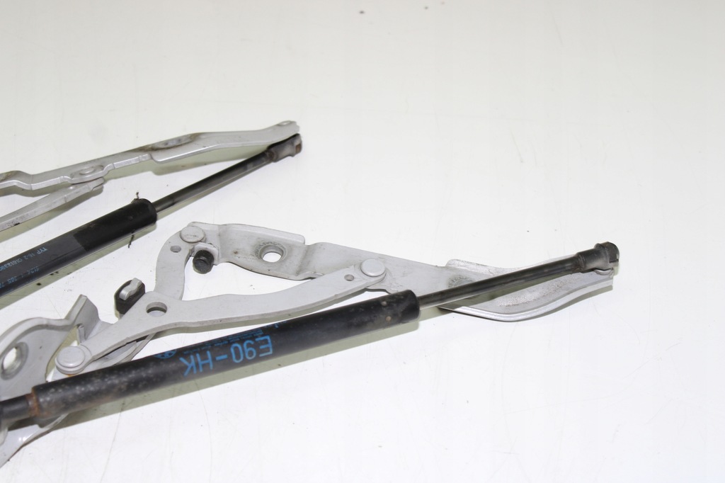 фото №4, Bmw e90 петля амортизатор амортизаторы петли задний крышки 2szt левый + правый