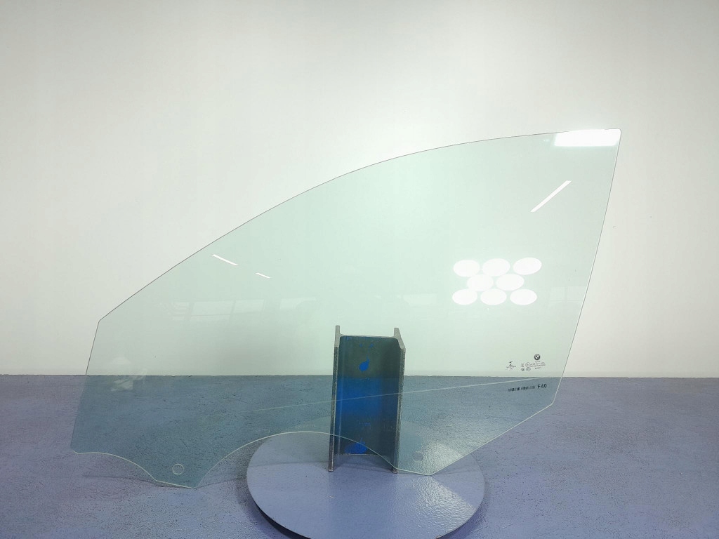 фото №1, Bmw 1 f40 стекло дверь перед передняя левая