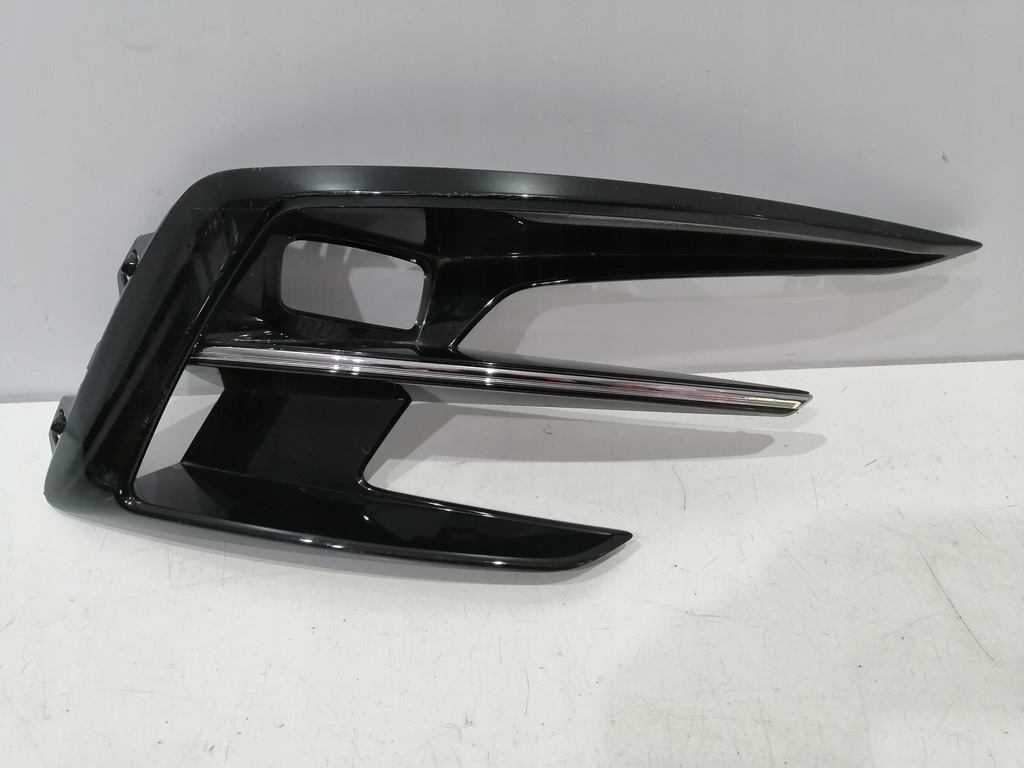 фото №1, Решётка бампера правая перед renault megane iv lift