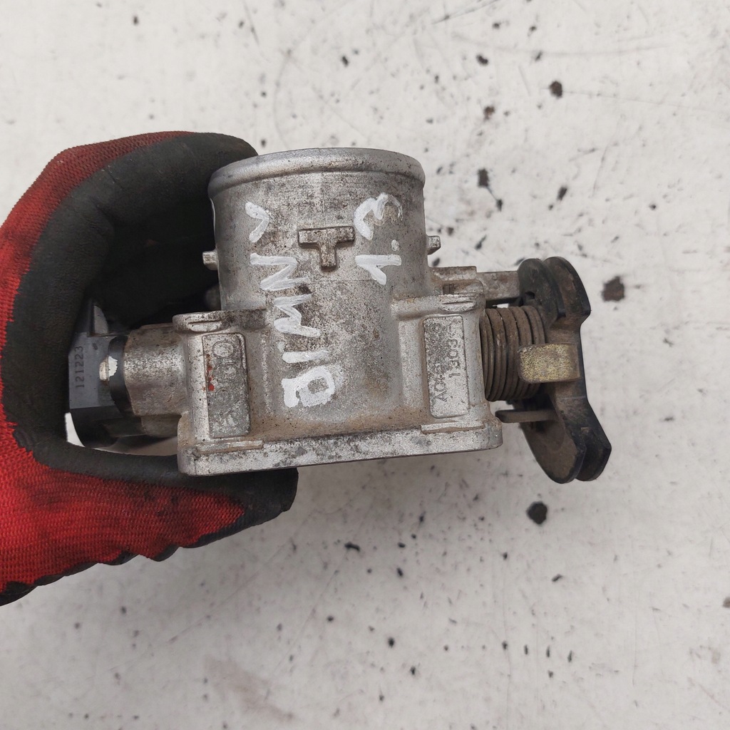 фото №11, Suzuki jimny 1,3 2008 дроссельная заслонка воздуха mikuni