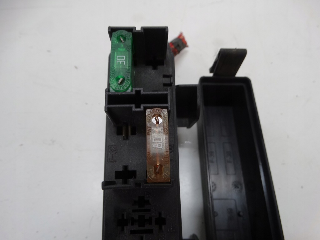 фото №11, Коробка предохранителей opel vectra c 24438885