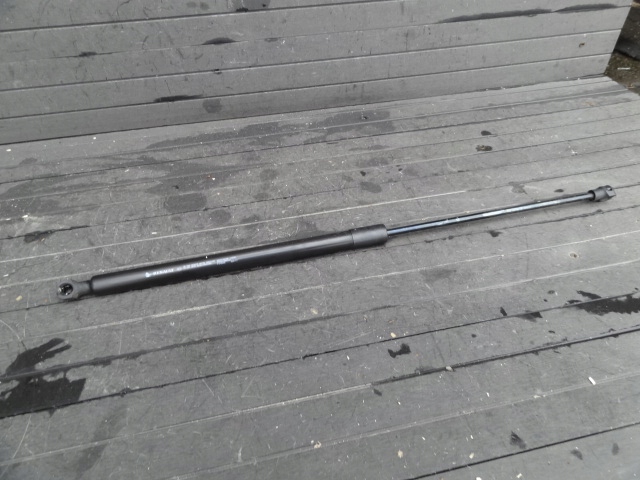 фото №1, Dacia sandero ii 17r lift амортизаторы амортизатор капот