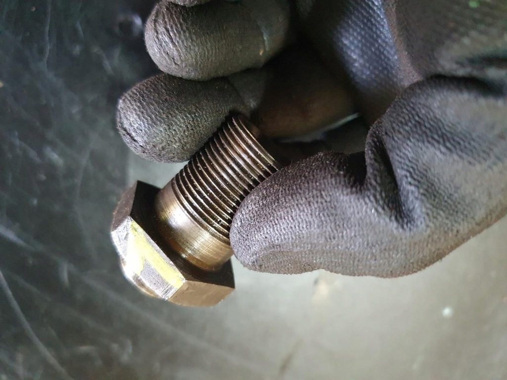 Автомобиль fiat 126 maluch fsm болт вала коленчатого оригинал акция Доставка