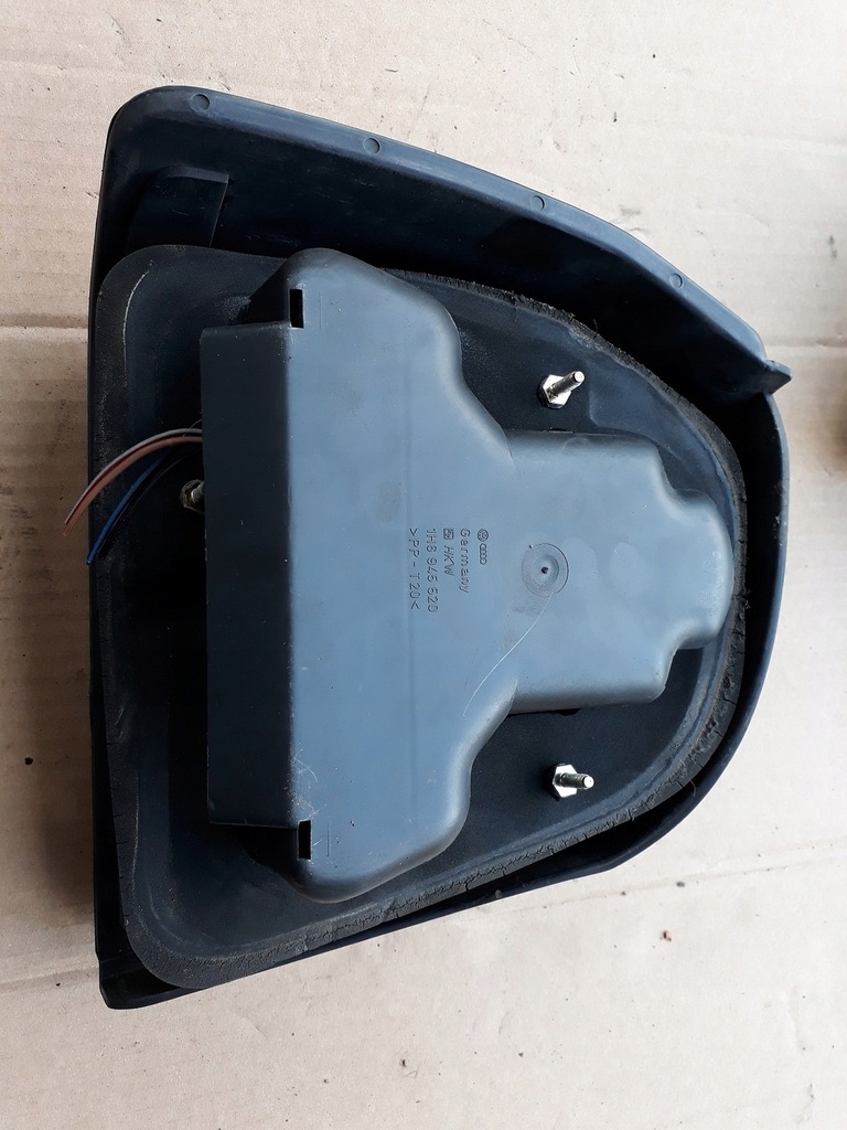 фото №5, Лампа права задня vw golf iii тюнінг