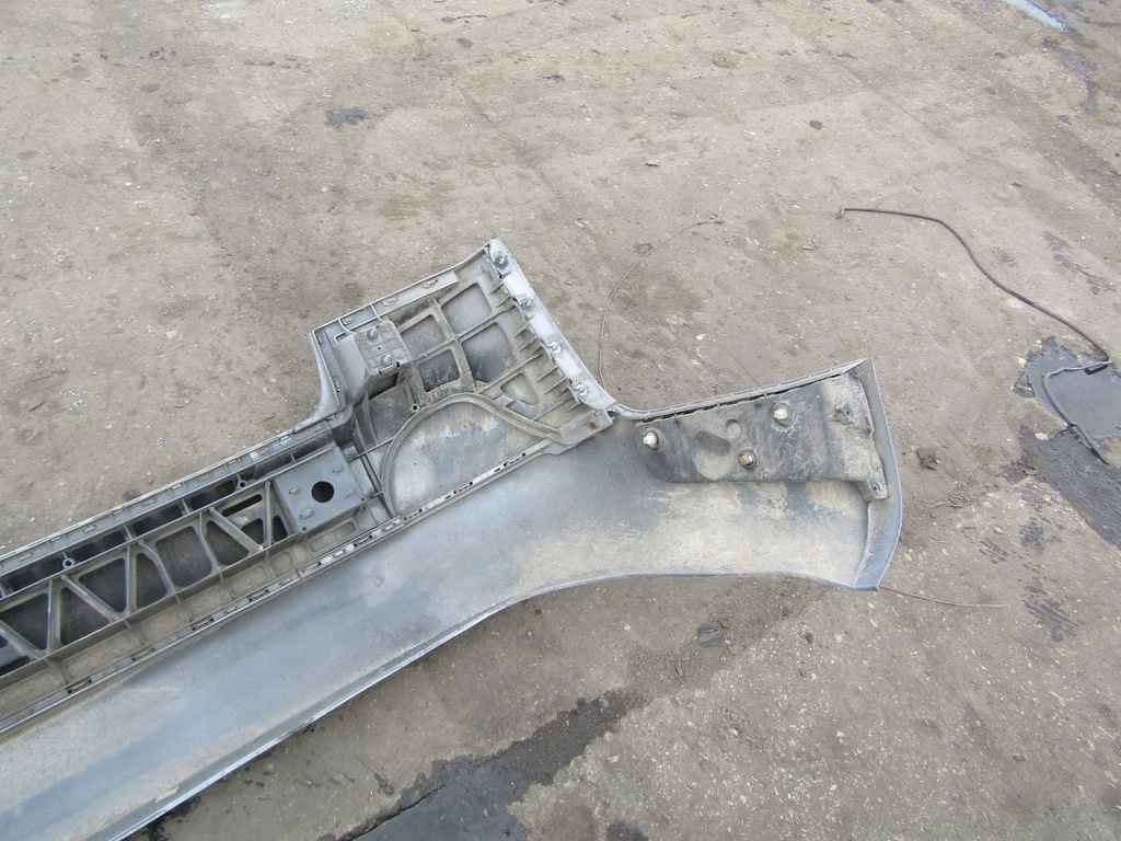 фото №10, Audi a4 b6 бампер задня 00-04 4d sedan 8e ly7h сріблястий