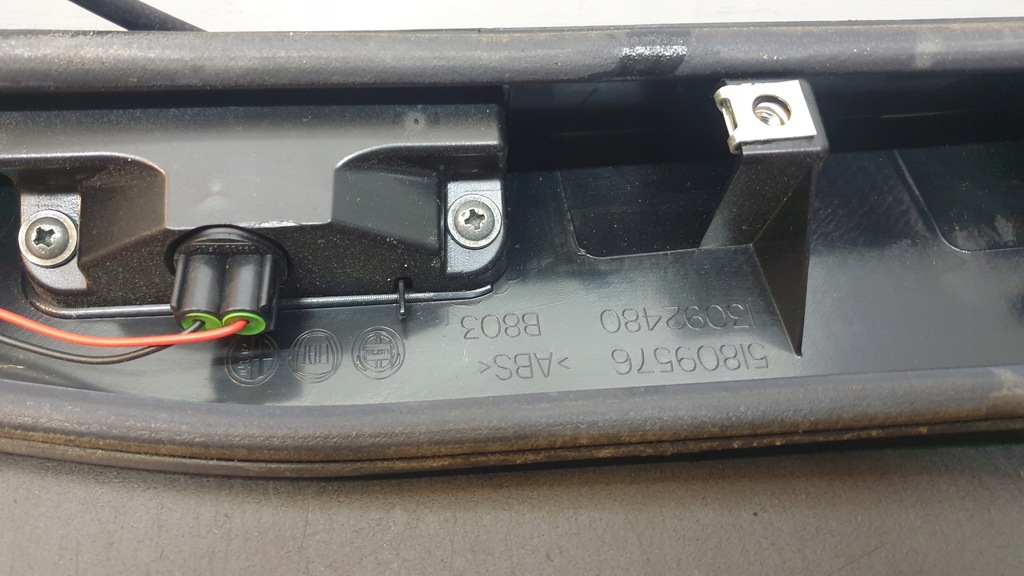 фото №5, Накладка ручка крышки лампа номерного знака lancia delta iii