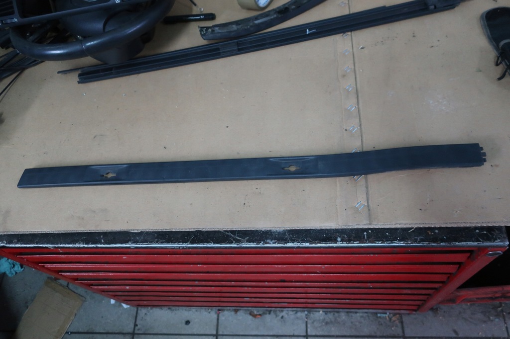 фото №1, Land rover freelander ii 2 заглушка рейлінг дах ліва 06-