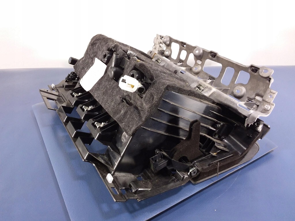 фото №6, Porsche panamera i 970 бардачок пасажира