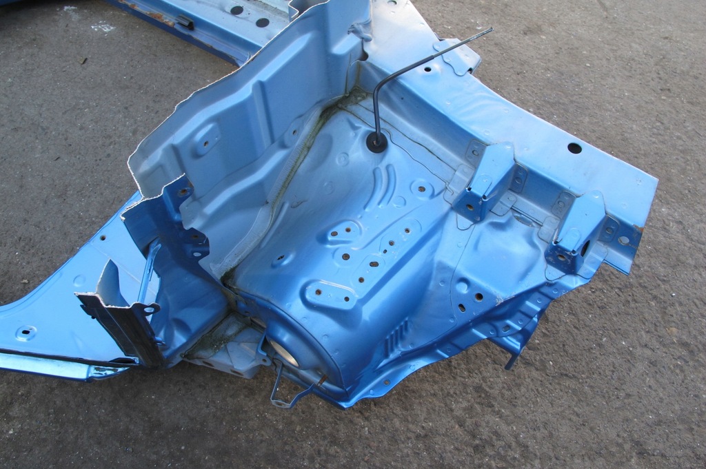 фото №12, Peugeot 107 citroen c1 правый порог блок двигателя четверть