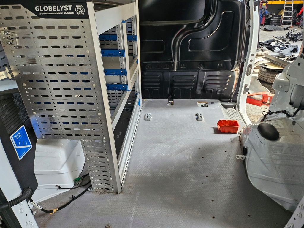 фото №1, Ford tourneo courier lift обшивка сервисная автомобильная regał sortimo 20r