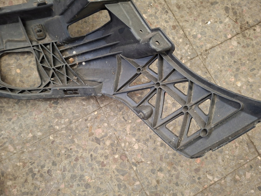 A2048855165 направляющая кронштейн бампер левый перед mercedes glk Доставка