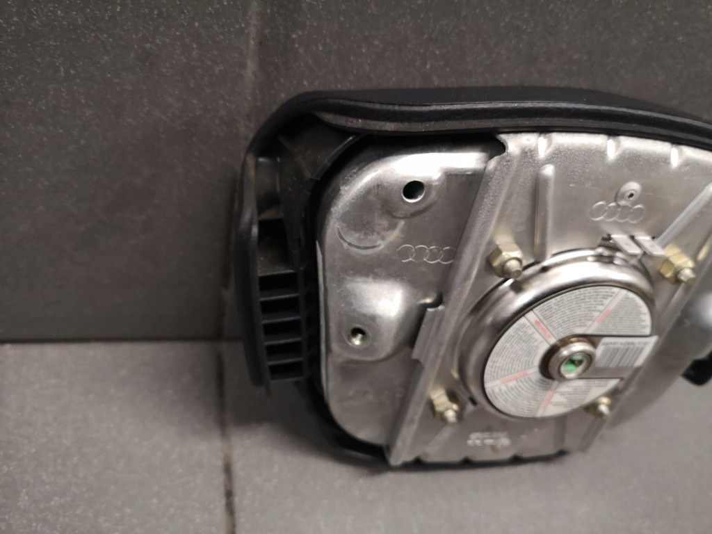 фото №9, Подушка подушка безпеки czarna audi a6 c5 4b0880201q
