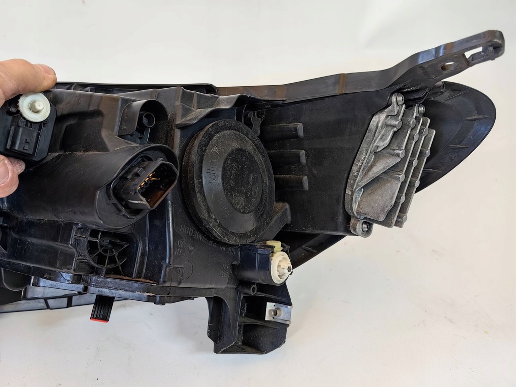 фото №8, Renault kadjar - лампа обычная линза правая polecam