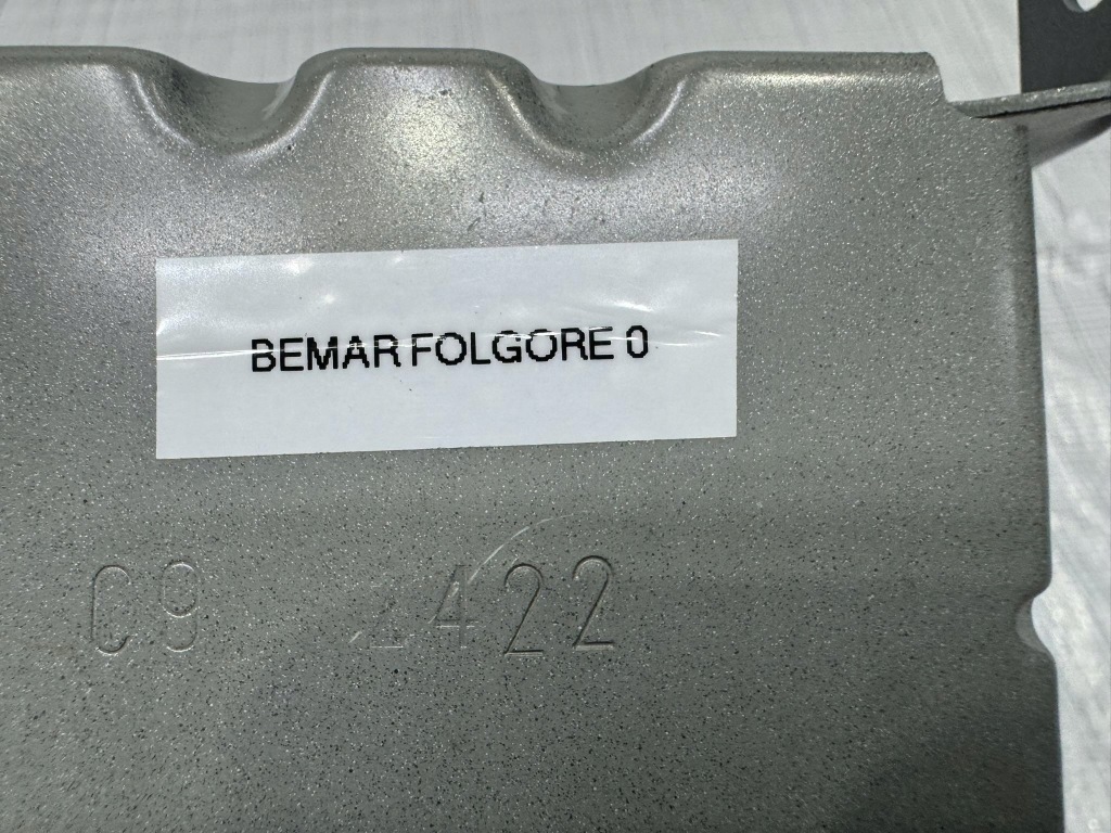 Кронштейн крыла maserati grecale folgore c422 Доставка