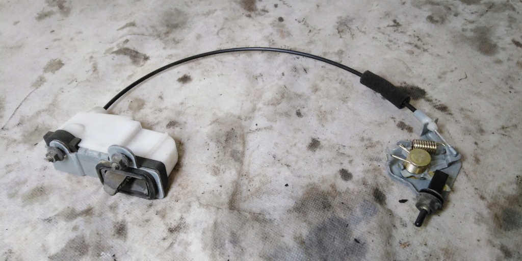 фото №1, Mazda 5 cr привід кришка заливної пального 05r europa