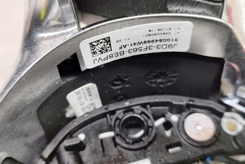 фото №6, Jaguar i-pace x590 многофункциональный воздуховод j9d3-3f563-be 2019 23237085