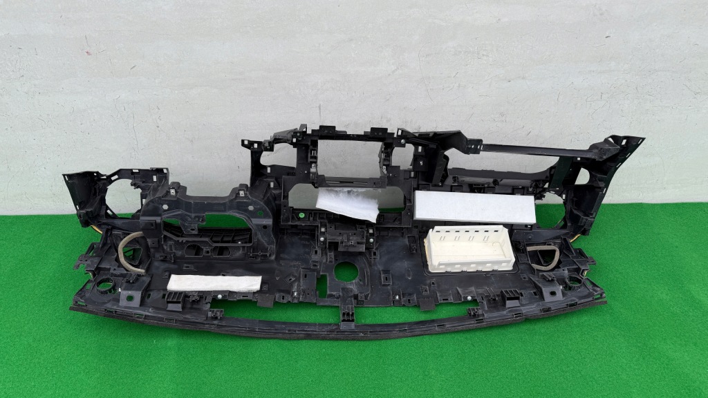 фото №8, Панель  приборная панель приборная приборная панель mercedes x-klasa w470 681005xa1a 105bi