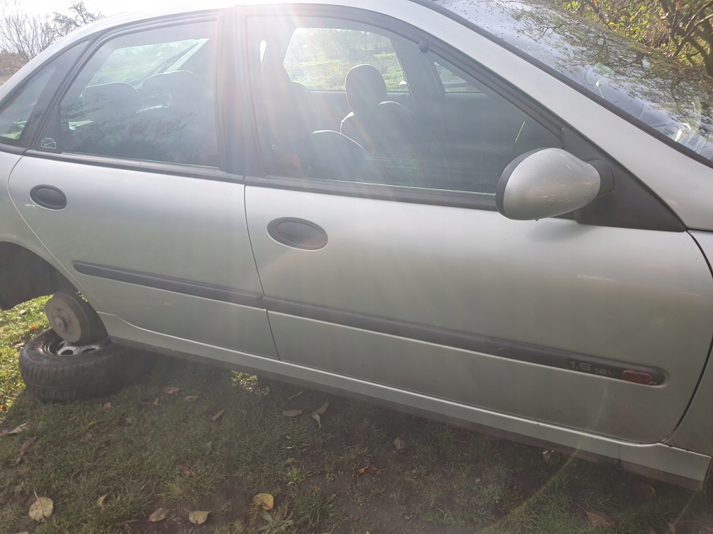 Приводной вал правая длинная renault laguna 1 98-01r1 1.6 16v бензин Доставка