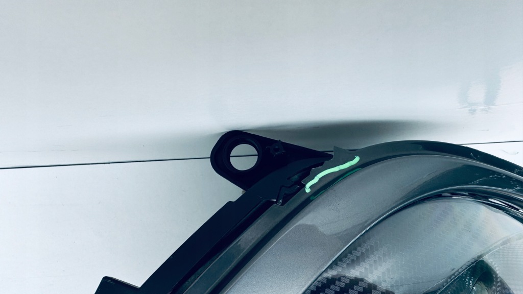 Лампа права правий перед alfa romeo mito карбон black 50540102 Зі Шроту