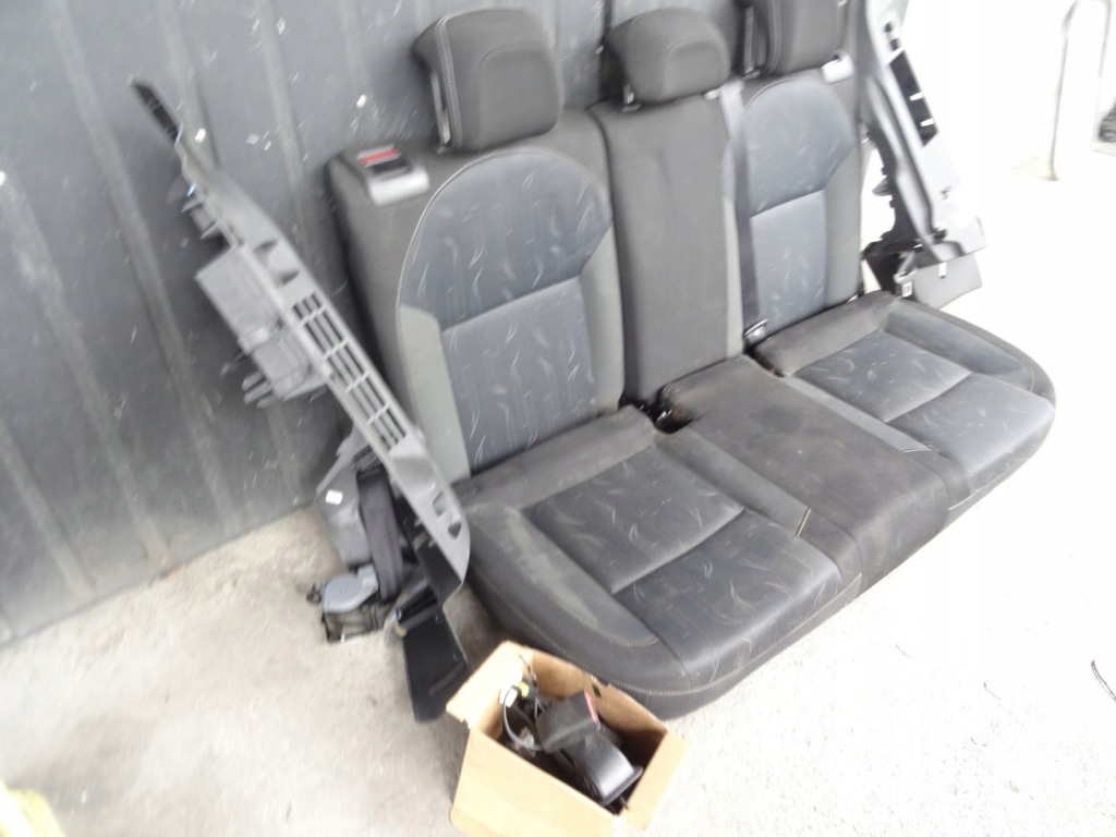 фото №3, Citroen c4 ii b7 сиденья задняя пластики ремни