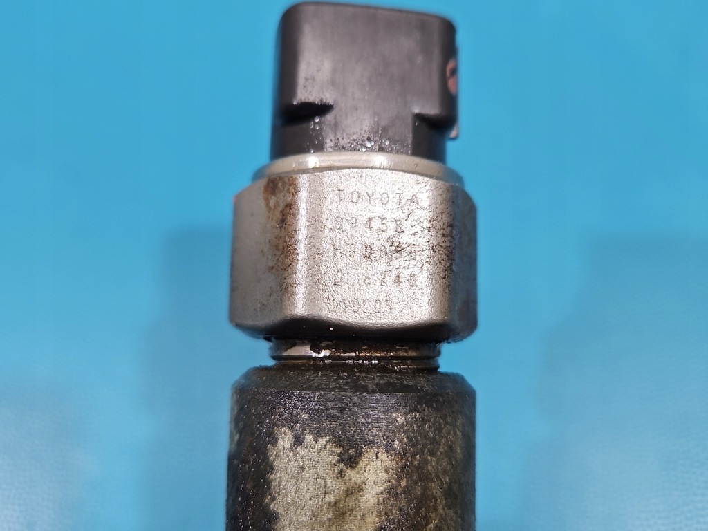 фото №8, Молдинг впрыскная датчики toyota avensis iii t27 89458-20050 2.0 d4d