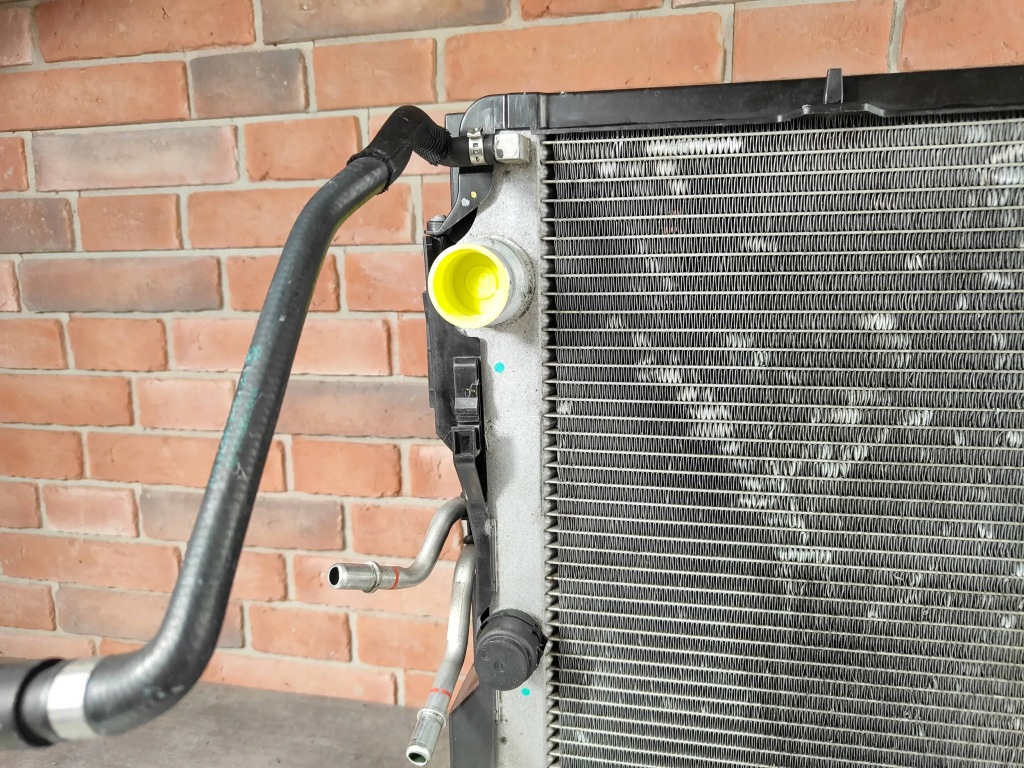 Комплект радиатор интеркулер 7809321 7586775 bmw x5 e70 x6 e71 3.0d 4.0d Оригинал