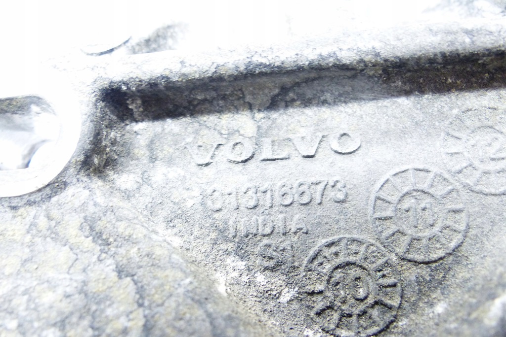 Volvo v70 3 v60 1 s60 2 xc60 2.0 d3 d5204t кронштейн кронштейн генератора Недорого