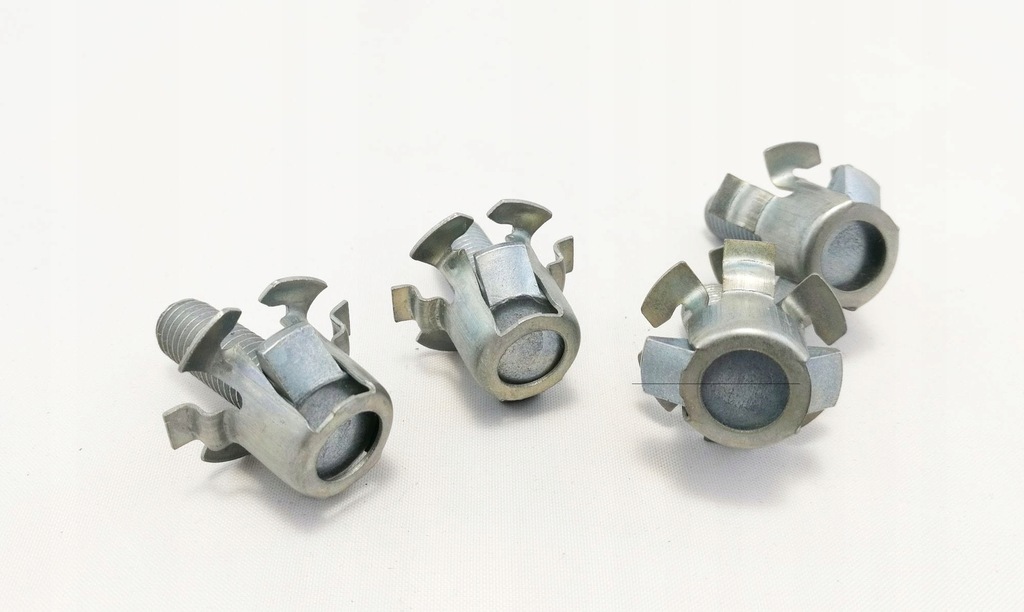 фото №1, Клипса защита pod двигатель master iii 10- 7703015203