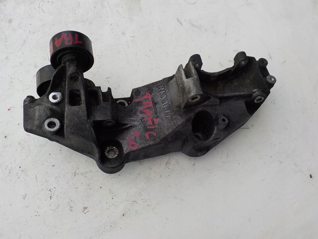 Купить Vivaro trafic 2.0 dci кронштейн генератора 8200527320b