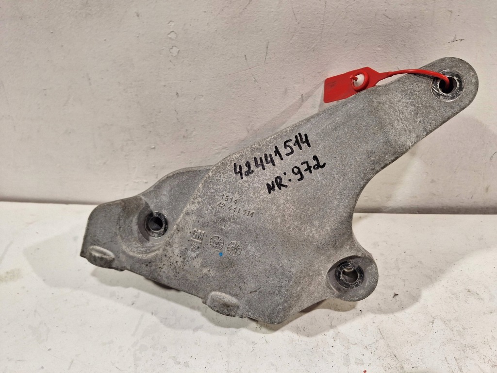 фото №1, Кронштейн подушка 42441514 opel karl 1.0 12v