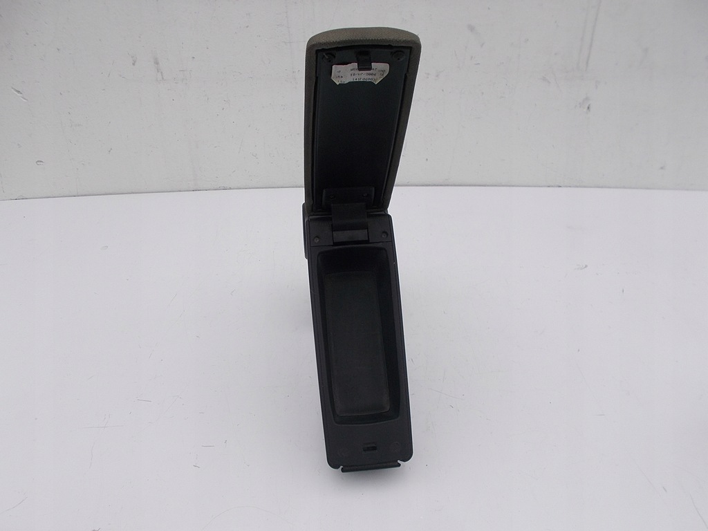 фото №9, Подлокотник крышка кронштейн fiat grande punto