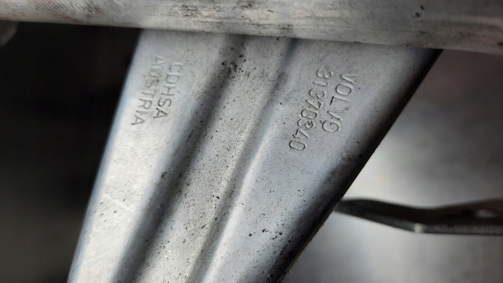 фото №9, Шланг труба интеркулер volvo v40 ii 1.6 d2 31370340