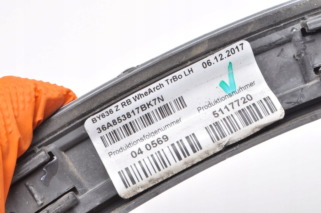 фото №8, Bentley bentayga накладка крила лівий задня 36a853817 18r l999