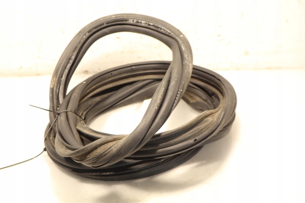 Купить Прокладка крышки багажника maserati ghibli iii lift