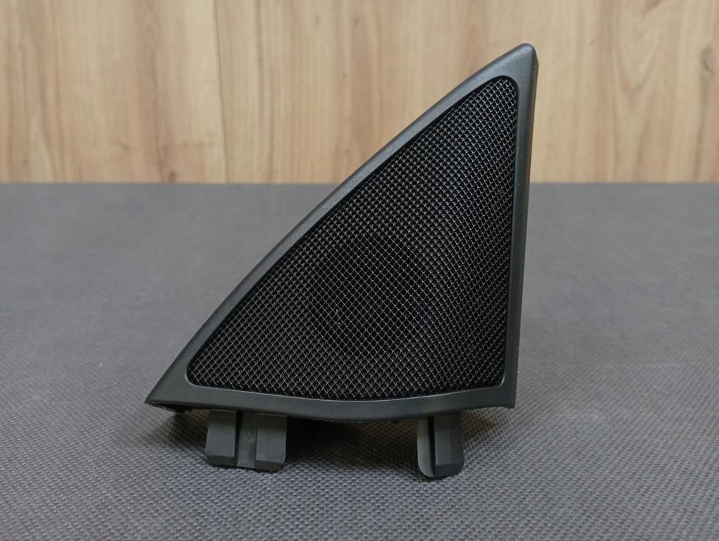 Купить Mercedes e-klasa a207 w207 треугольник правый защита накладка динамика дверь