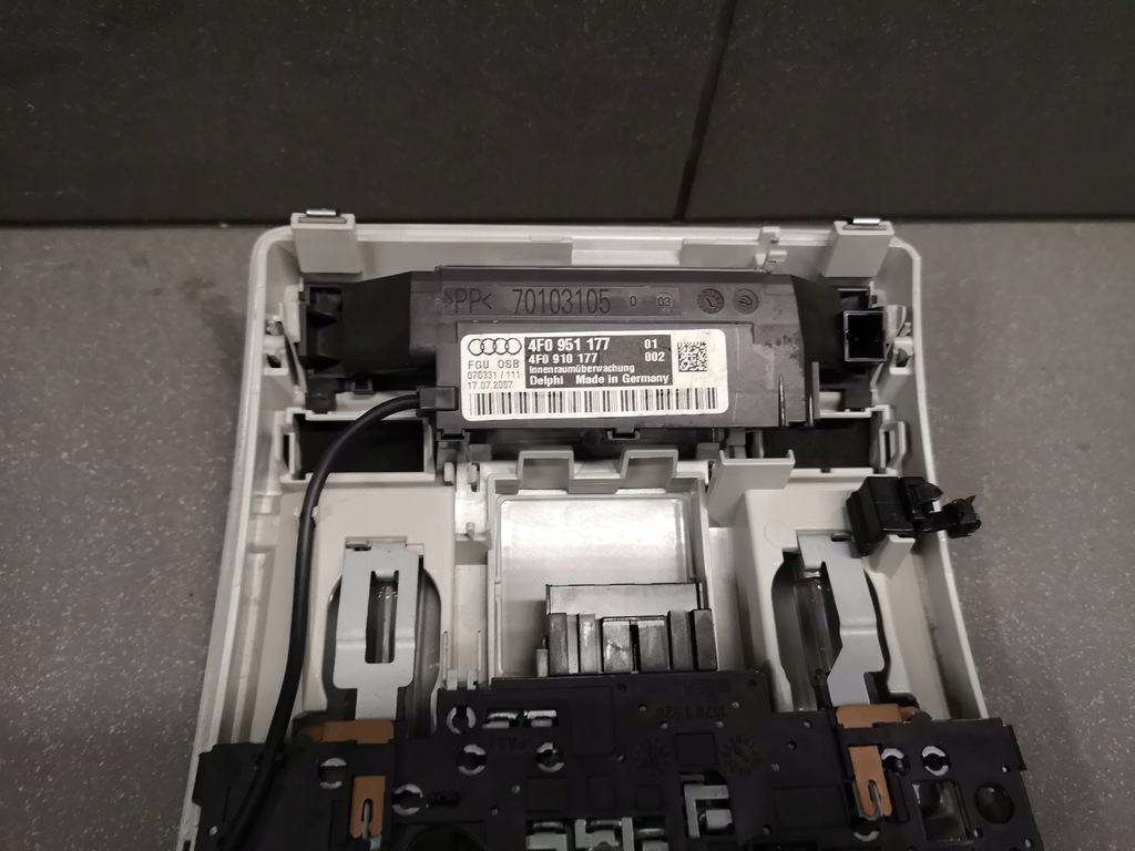 фото №9, Лампа потолочный audi a6 c6 4f0947135bq