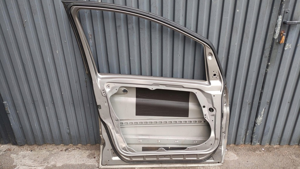 Mercedes b klasa w245 двері ліва перед Зі Шроту