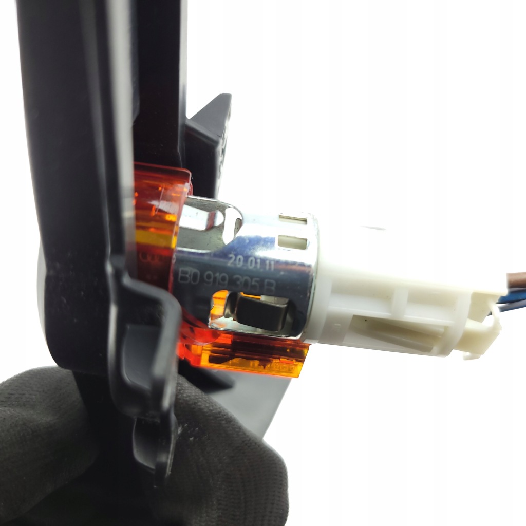 Audi a6 c6 lift роз'єм прикурювача 12v 4b0919305b + штекер в Україні