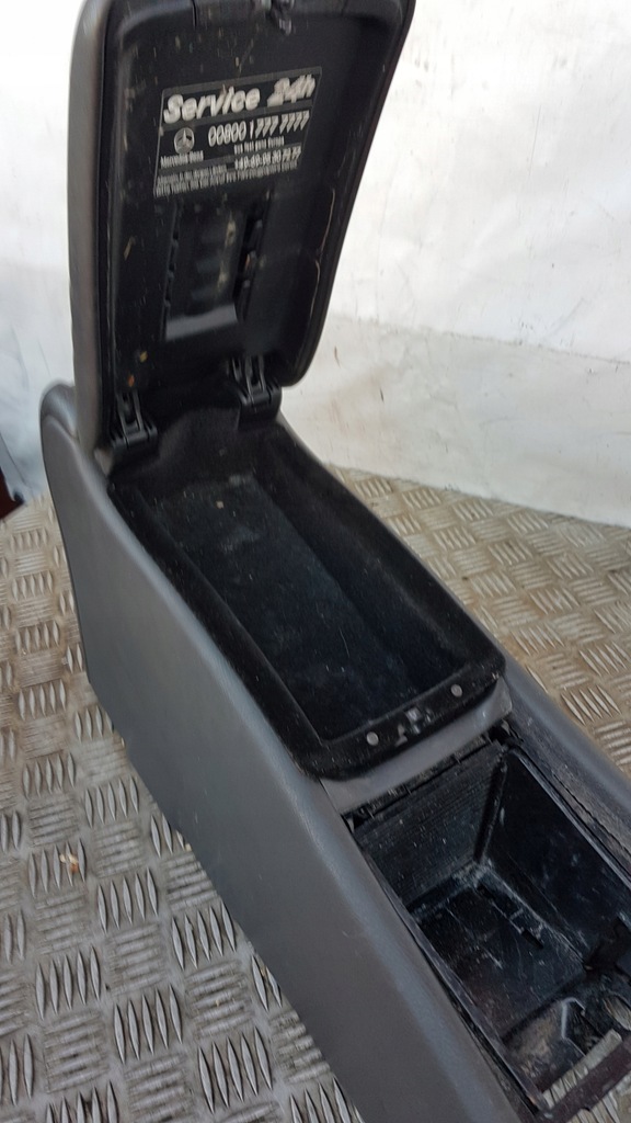 фото №10, Mercedes w203 подлокотник туннель