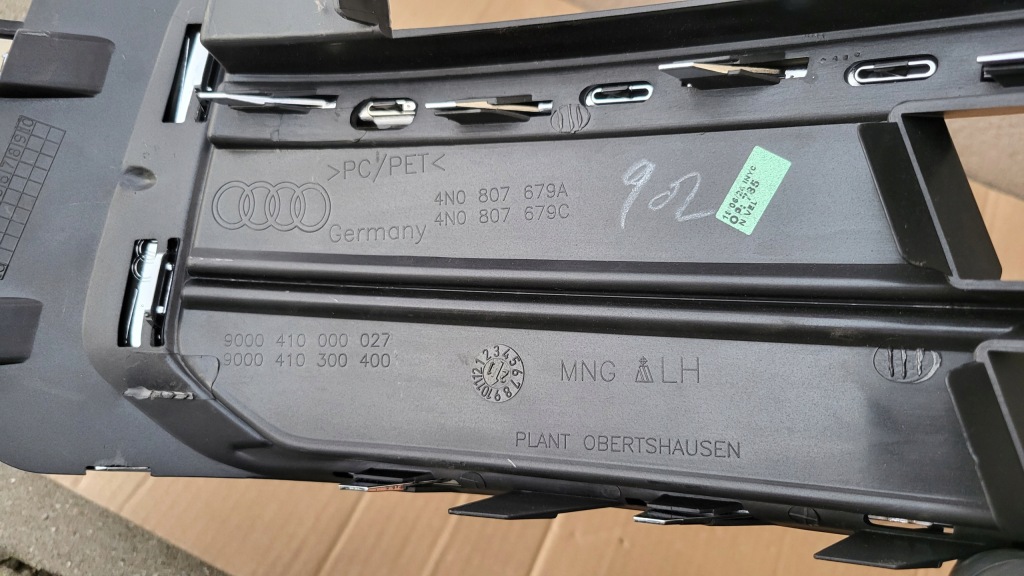 фото №10, Решётка заглушка бампера перед левая audi a8 d5 4n0 оригинальный номер 4n0807679a oryg. nowa