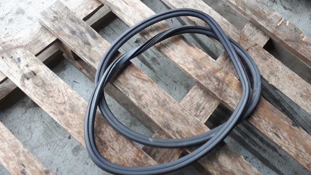 фото №1, S4 b8 lift a4 прокладка дверь правая задняя sedan