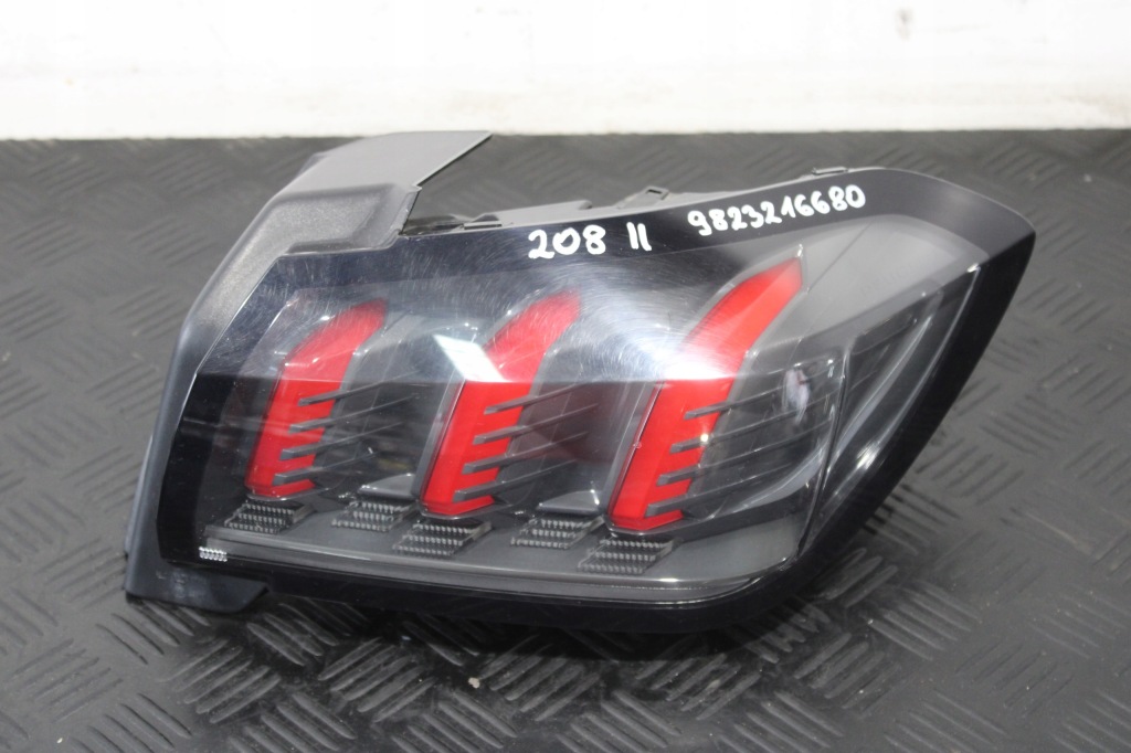 Купить Peugeot оригинальный номер 9823216680