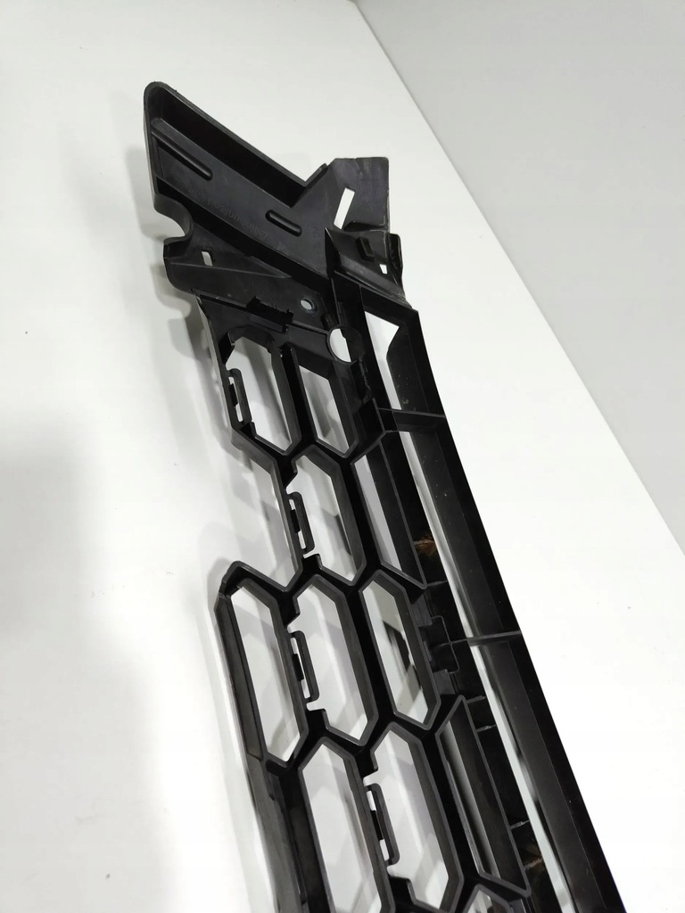 фото №10, Audi a3 8y решітка середня ładna 8y0807647a