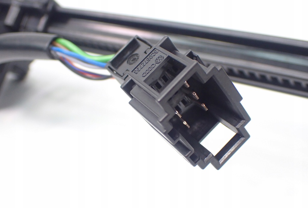 фото №10, 8w6857760 podajnik поперечина правый перед audi a5 f5 8w