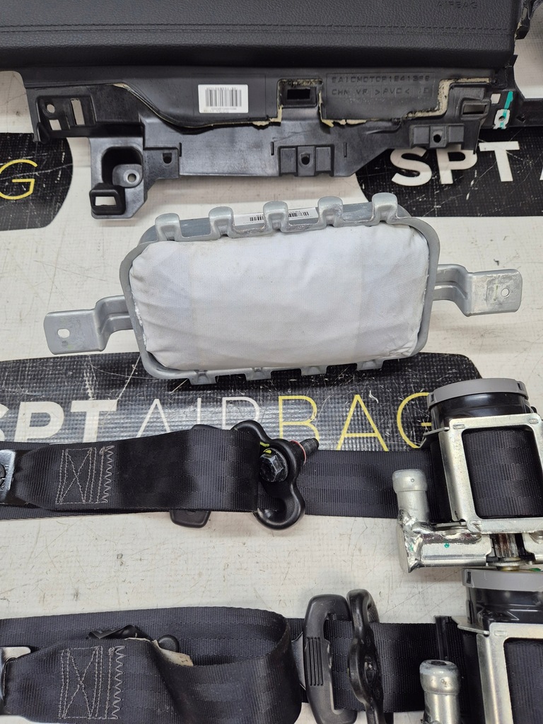 фото №8, Mg zs lift панель приладів приладова czarna нитка консоль подушки безпеки ремені подушка безпеки