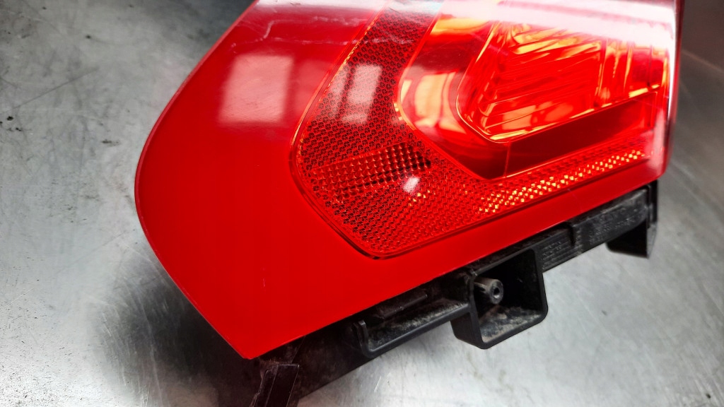 Лампа задня задня ліва 31395844 volvo v40 12-18r Ціна